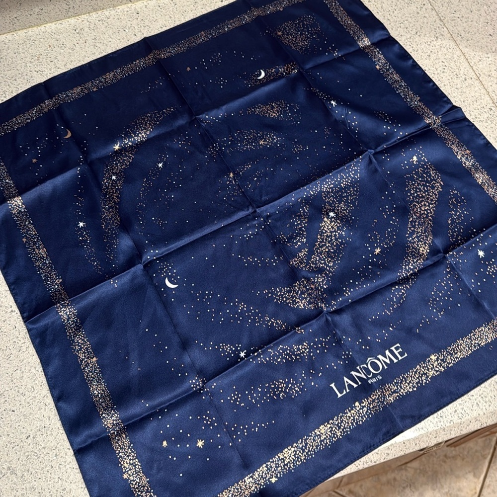 Lancome blue polyester scarf 21x21